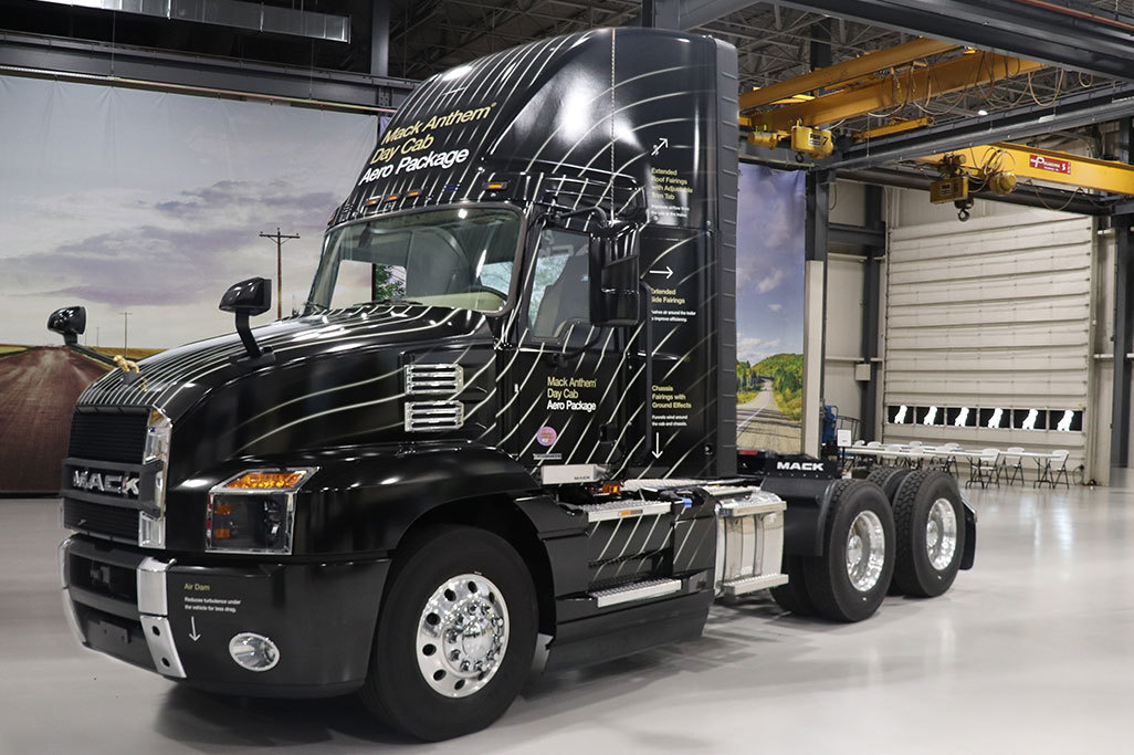 New Mack Anthem® Day Cab Roof Fairing Improves Fuel Efficiency, Total Cost of Ownership